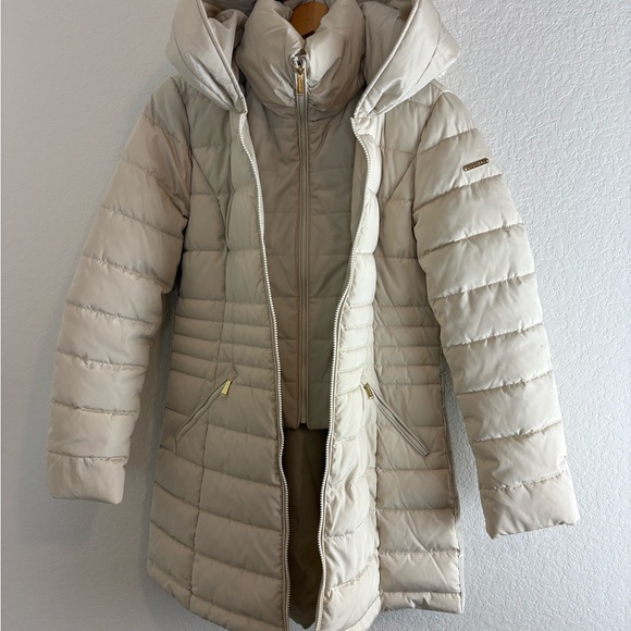Never worn: Laundry By Shelli Segal  Off-White Puffer Coat - Picture 7 of 12